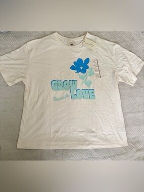 Universal Thread White Tee with Blue Floral "Grow Love" Graphic